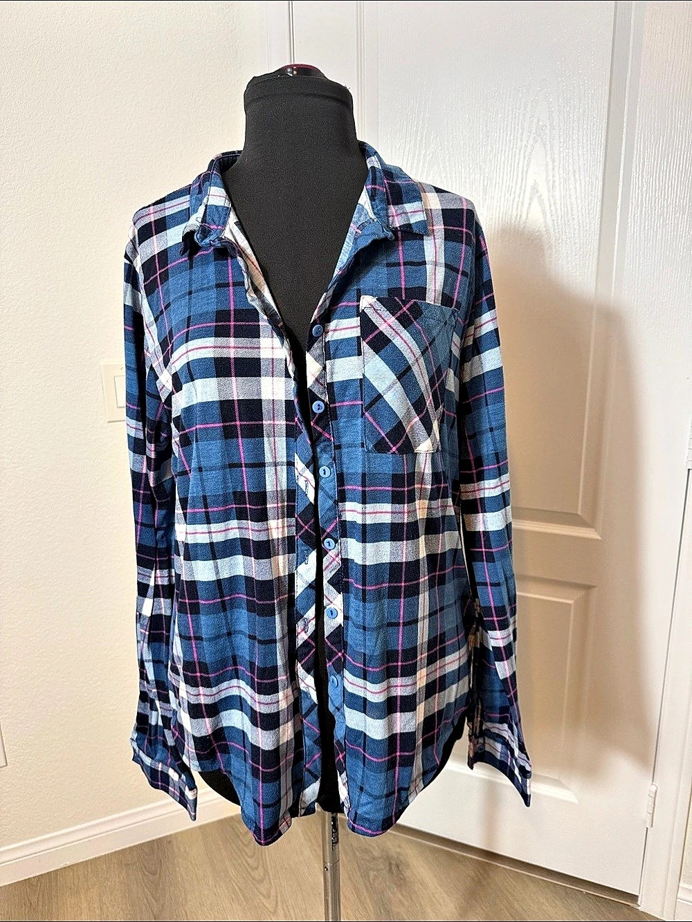 rue21 Super Soft Plaid Button Down in Blue & Pink XL